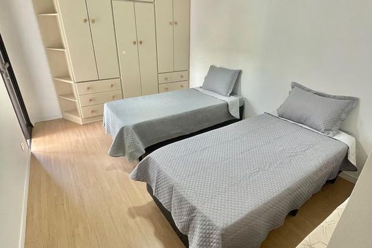 Quarto de casa para alugar com 4 quartos, 213m² em Vila Irmaos Arnoni, São Paulo