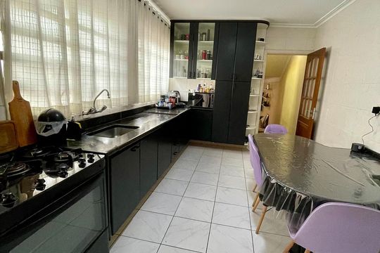 Cozinha de casa para alugar com 4 quartos, 213m² em Vila Irmaos Arnoni, São Paulo