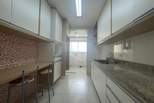 Cozinha de apartamento à venda com 3 quartos, 71m² em Vila Carrão, São Paulo