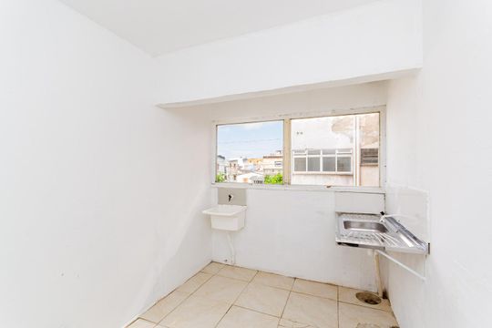 Cozinha de apartamento para alugar com 2 quartos, 45m² em Santa Rosa de Lima, Porto Alegre