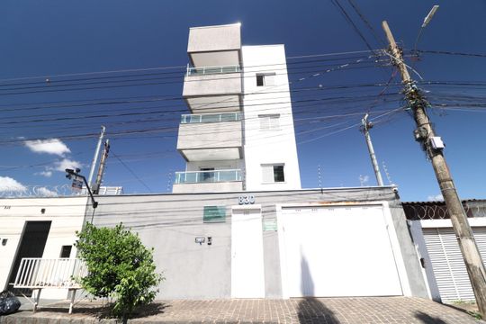 Fachada de apartamento para alugar com 2 quartos, 40m² em Umuarama, Uberlândia
