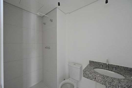 Banheiro Social de kitnet/studio para alugar com 1 quarto, 21m² em Vila Mariana, São Paulo