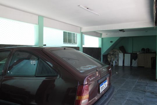 Garagem de casa à venda com 5 quartos, 230m² em Jardim D’abril, Osasco