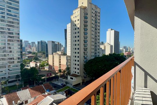 Varanda de kitnet/studio à venda com 1 quarto, 25m² em Pinheiros, São Paulo