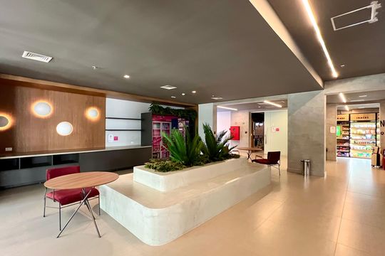 Área comum de kitnet/studio para alugar com 1 quarto, 28m² em Cerqueira César, São Paulo