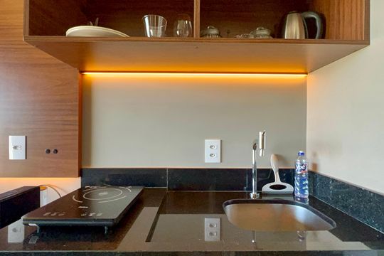 Cozinha de kitnet/studio para alugar com 1 quarto, 28m² em Cerqueira César, São Paulo