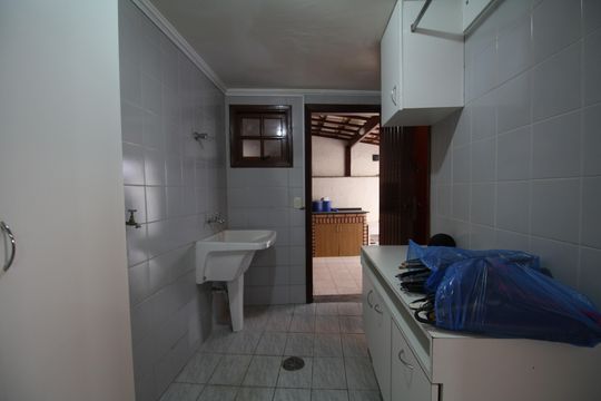 Área de Serviço de casa à venda com 3 quartos, 200m² em Vila Suzana, São Paulo