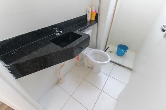 Banheiro de apartamento para alugar com 2 quartos, 44m² em Colônia (zona Leste), São Paulo