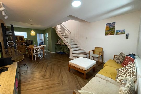 Casa para alugar com 3 quartos, 140m² em Jardim Maria Luiza, São Paulo