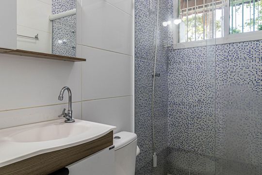 Banheiro de casa de condomínio à venda com 2 quartos, 92m² em Vila Brasil, São Paulo