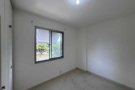 Quarto de apartamento para alugar com 2 quartos, 63m² em Barra da Tijuca, Rio de Janeiro