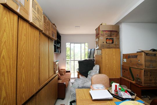 Sala de apartamento para alugar com 2 quartos, 37m² em Lajeado, Cotia