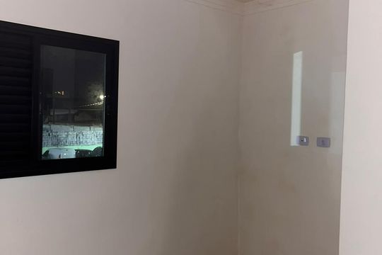 Quarto de casa de condomínio para alugar com 2 quartos, 52m² em Vila Caiçara, Praia Grande