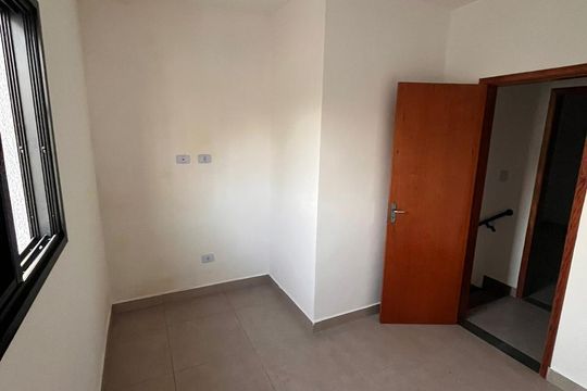 Quarto de casa de condomínio para alugar com 2 quartos, 52m² em Vila Caiçara, Praia Grande