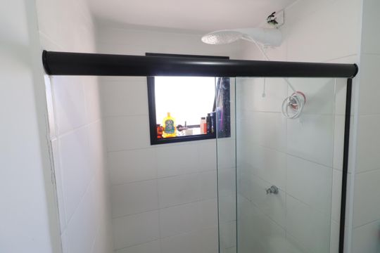 Banheiro de apartamento à venda com 1 quarto, 30m² em Km 18, Osasco