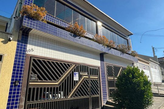 Fachada de casa à venda com 8 quartos, 489m² em Dos Casa, São Bernardo do Campo