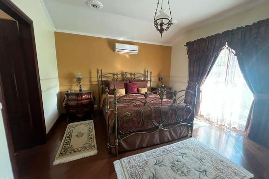Quarto de casa à venda com 4 quartos, 416m² em Residencial Quatro (Alphaville), Santana de Parnaíba