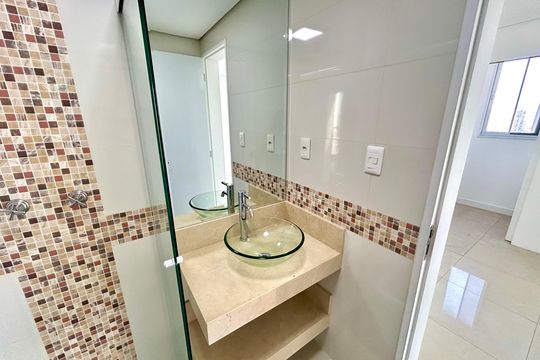Banheiro 1 de apartamento à venda com 2 quartos, 70m² em Vila Moreira, Guarulhos