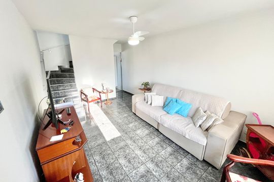 Casa à venda com 2 quartos, 100m² em Vila Romero, São Paulo