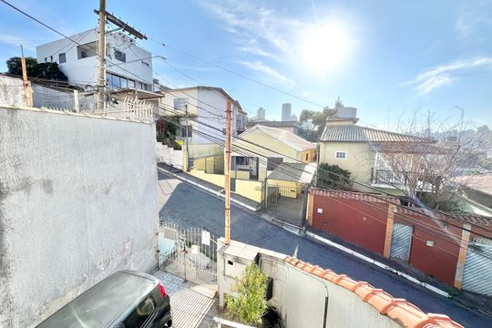 Garagem de casa à venda com 2 quartos, 100m² em Vila Romero, São Paulo