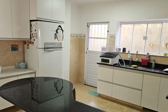 Cozinha de casa de condomínio à venda com 4 quartos, 330m² em Loteamento Caminhos de San Conrado (Sousas), Campinas