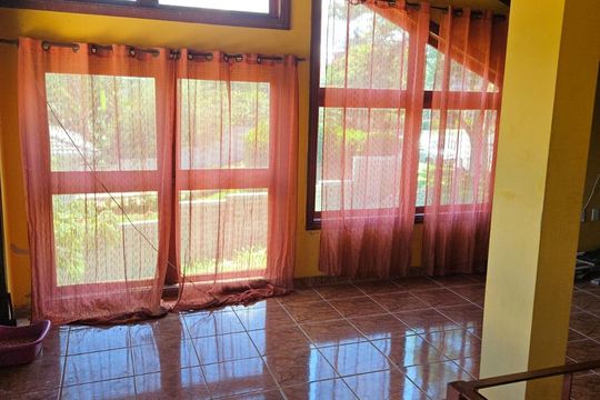 Área externa de casa de condomínio à venda com 4 quartos, 330m² em Loteamento Caminhos de San Conrado (Sousas), Campinas