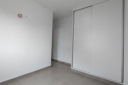 Quarto 1 de apartamento para alugar com 2 quartos, 55m² em Santa Mônica, Uberlândia