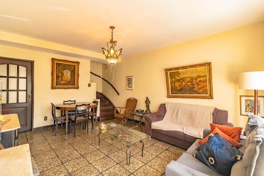 Casa à venda com 3 quartos, 126m² em Vila Mariana, São Paulo
