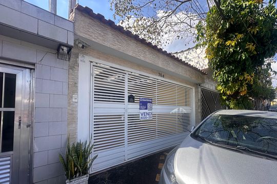 Fachada de casa à venda com 3 quartos, 130m² em Vila Jordanopolis, São Bernardo do Campo