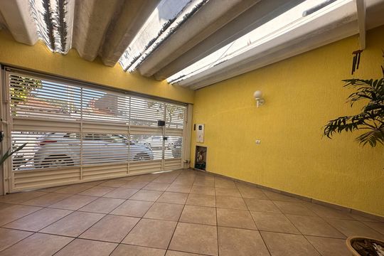 Garagem de casa à venda com 3 quartos, 130m² em Vila Jordanopolis, São Bernardo do Campo