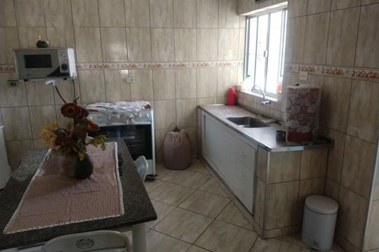 Casa à venda com 4 quartos, 141m² em Vila Zat, São Paulo