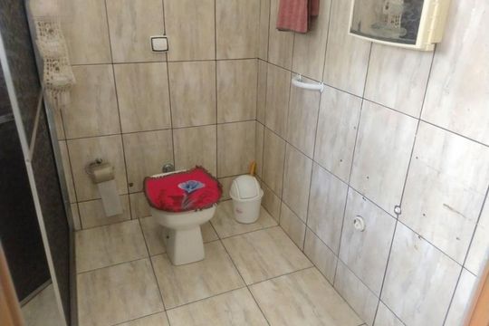 Casa à venda com 4 quartos, 141m² em Vila Zat, São Paulo