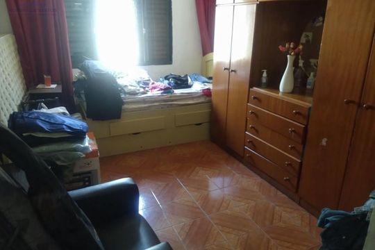 Casa à venda com 4 quartos, 141m² em Vila Zat, São Paulo