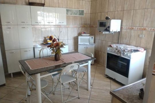 Casa à venda com 4 quartos, 141m² em Vila Zat, São Paulo