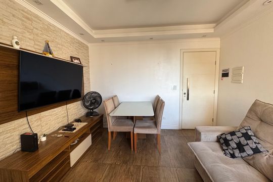 Sala de apartamento à venda com 2 quartos, 55m² em Jardim Roberto, Osasco