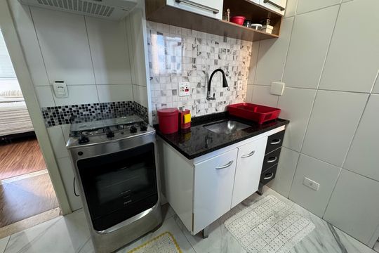 Cozinha de apartamento à venda com 2 quartos, 55m² em Jardim Roberto, Osasco