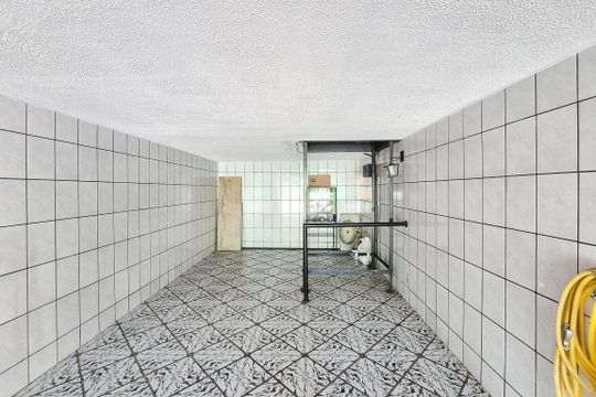 Garagem de casa à venda com 3 quartos, 250m² em Paulicéia, São Bernardo do Campo