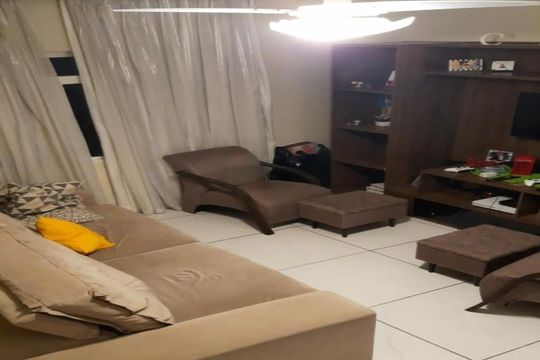 Casa à venda com 3 quartos, 209m² em Vila Dalva, São Paulo