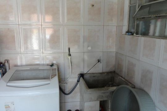 Casa à venda com 5 quartos, 240m² em Jardim Piracuama, São Paulo