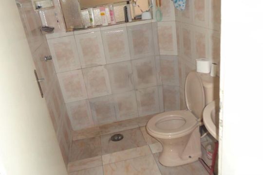 Casa à venda com 5 quartos, 240m² em Jardim Piracuama, São Paulo