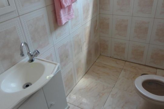 Casa à venda com 5 quartos, 240m² em Jardim Piracuama, São Paulo