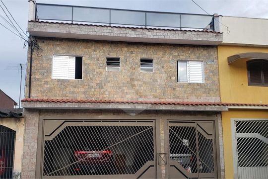 Casa à venda com 4 quartos, 270m² em Conjunto Habitacional Barreira Grande, São Paulo