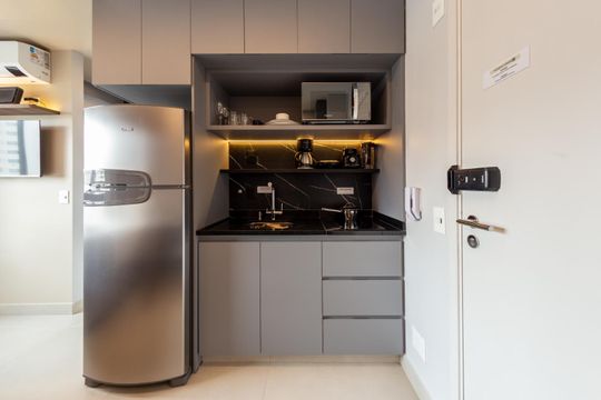 Cozinha de apartamento à venda com 1 quarto, 21m² em Campo Belo, São Paulo