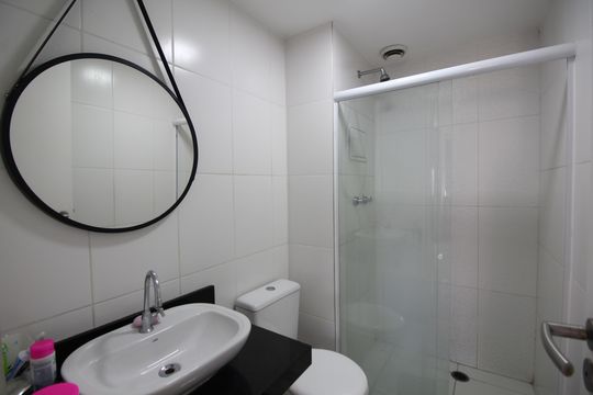Banheiro Social de apartamento à venda com 2 quartos, 70m² em Anil, Rio de Janeiro