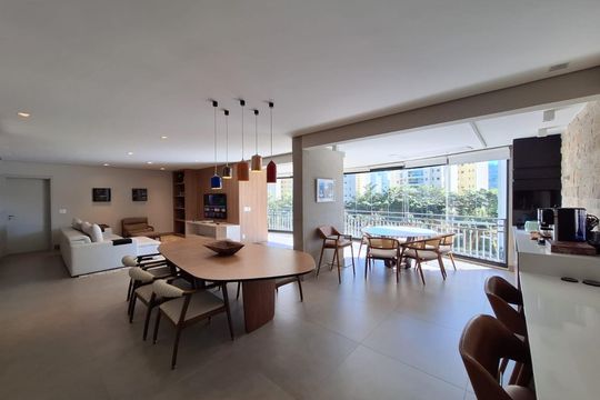 Apartamento à venda com 3 quartos, 201m² em Residencial Tambore Iii, Santana de Parnaíba