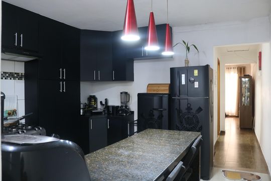 Cozinha 1 de casa à venda com 5 quartos, 143m² em Alto da Lapa, São Paulo