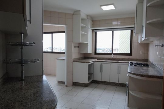 Cozinha de apartamento para alugar com 4 quartos, 280m² em Osvaldo Rezende, Uberlândia