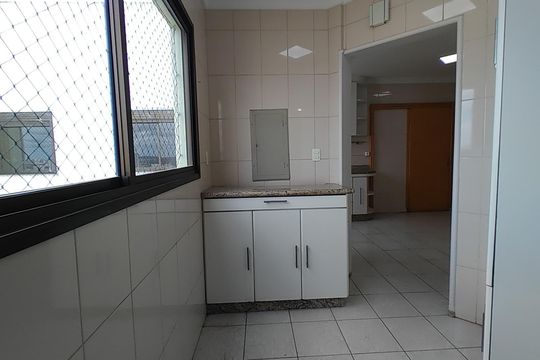 Cozinha de apartamento para alugar com 4 quartos, 280m² em Osvaldo Rezende, Uberlândia