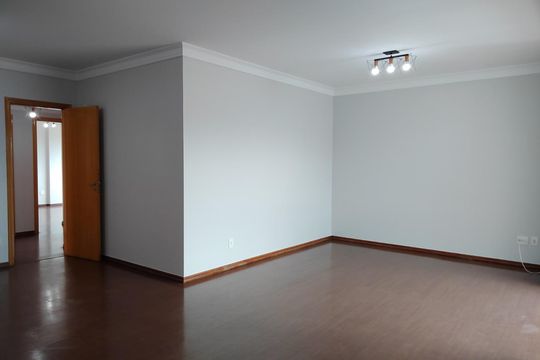 Sala de apartamento para alugar com 4 quartos, 280m² em Osvaldo Rezende, Uberlândia