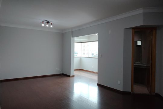 Sala de apartamento para alugar com 4 quartos, 280m² em Osvaldo Rezende, Uberlândia